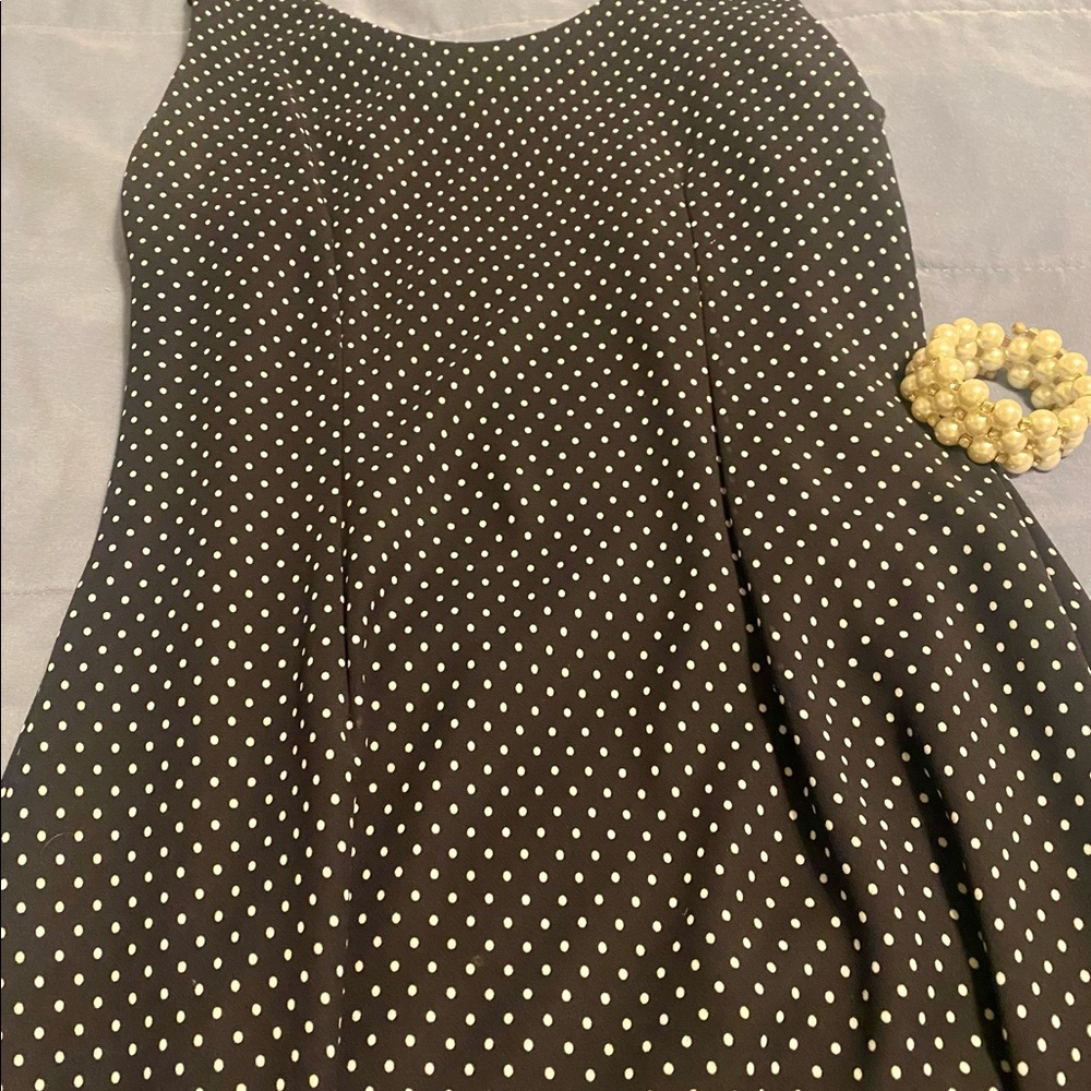 Petite sheath dress, sheer with lining, by Madison Leigh. - Picture 5 of 11